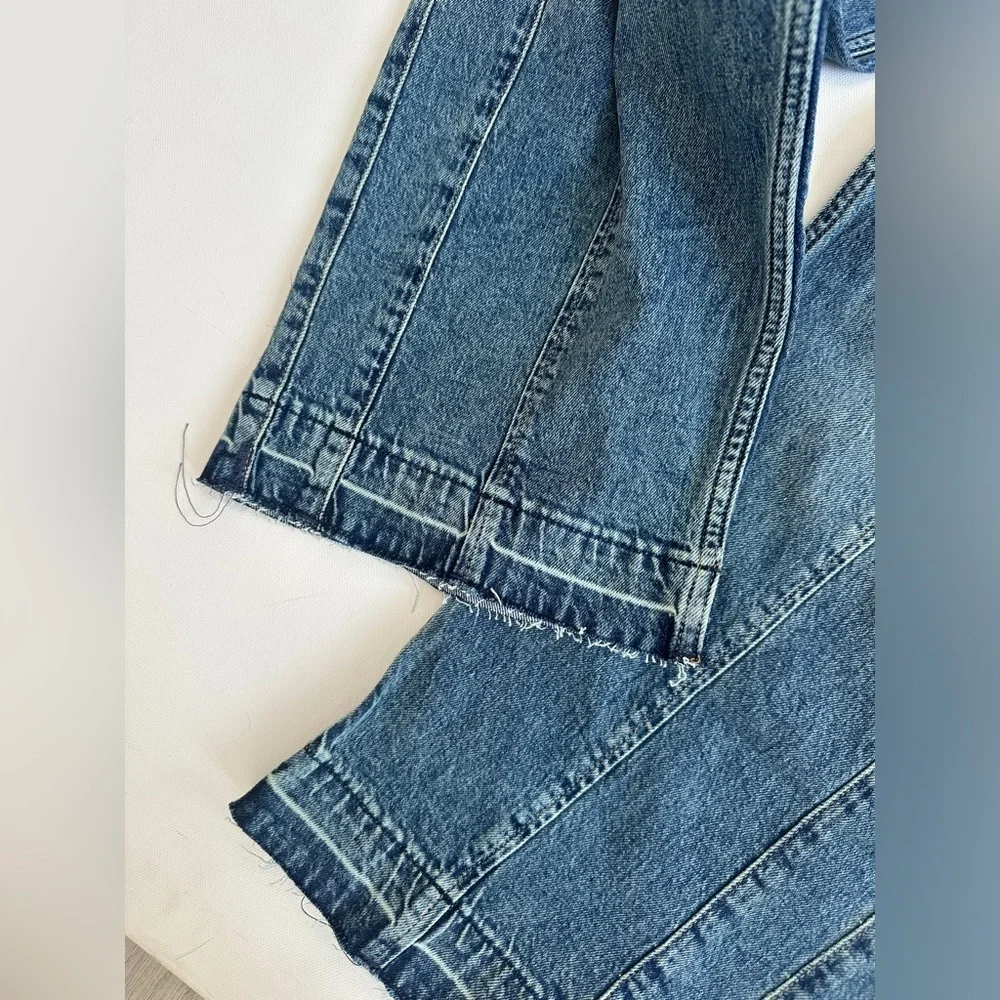 NWT- Gap 90’s Loose Low Rise - Straight Leg - Mid Wash Denim - Size 30/10P - Picture 7 of 12